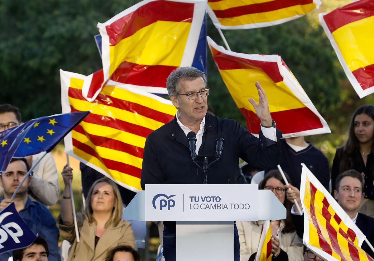 Feijóo, durante su intervención en el mitin de cierre de campaña