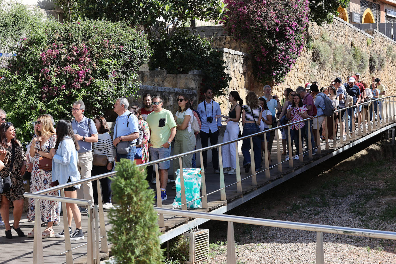 Las imponentes colas del último sábado de los Patios de Córdoba, en imágnes