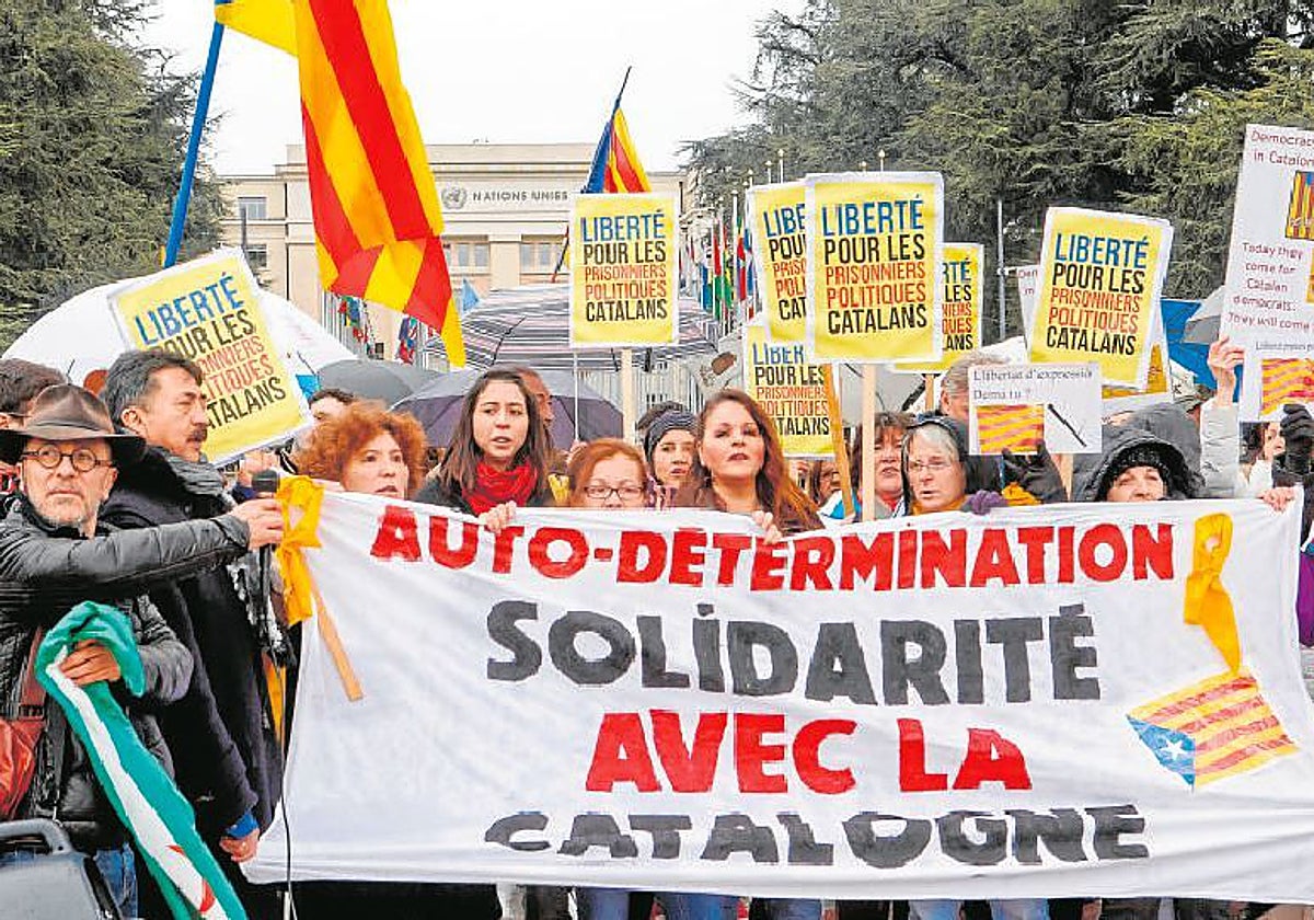 Manifestación en Ginebra (Suiza), en marzo de 2018, para pedir la puesta en libertad de los políticos presos catalanes