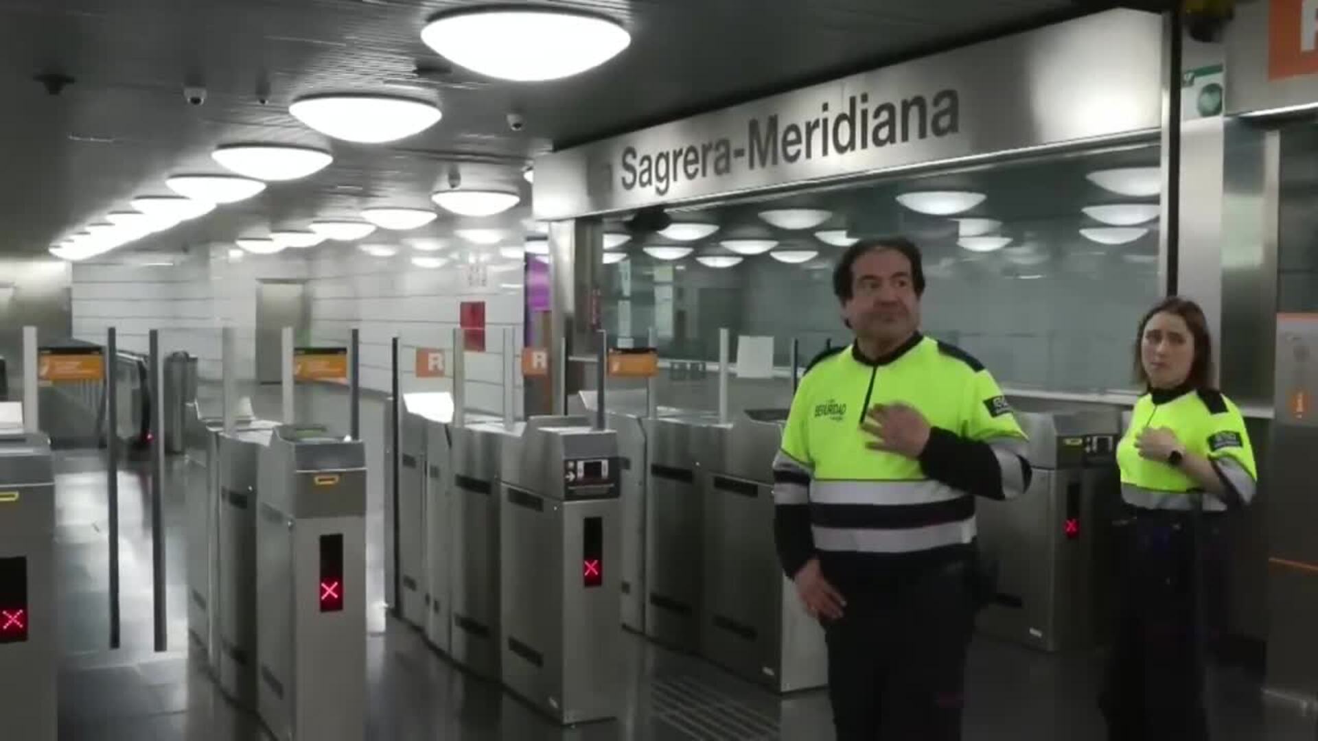 La incidencia de Rodalies obligó a cerrar por humo la estación de Metro de Sagrera