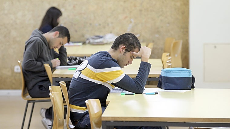 La mitad de los universitarios de la provincia de Córdoba querría volver a su pueblo, pero el 65% es pesimista por las carencias