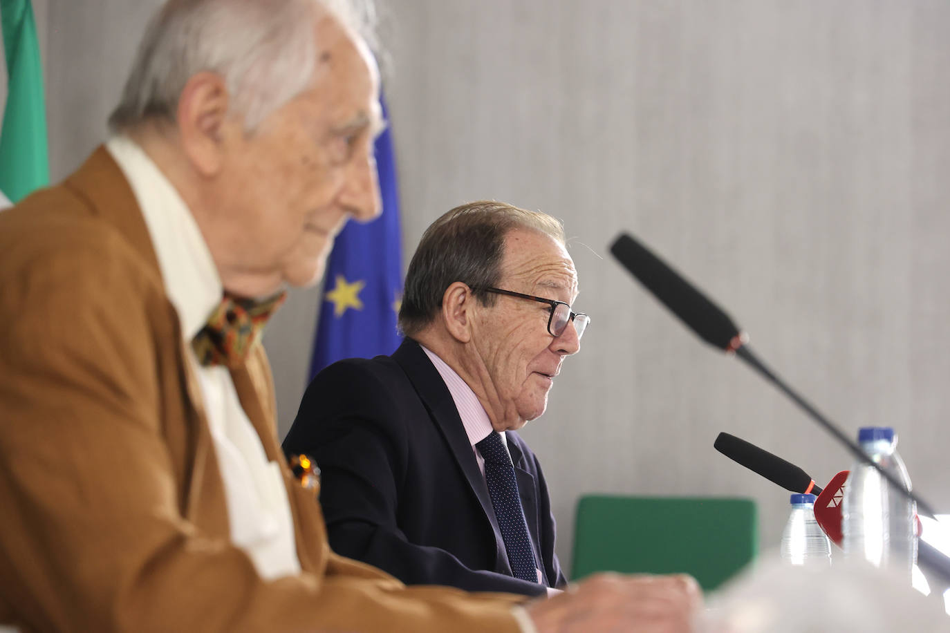 Fotos: la charla de Inocencio Arias en el Centro Cultural José Luis García Palacios