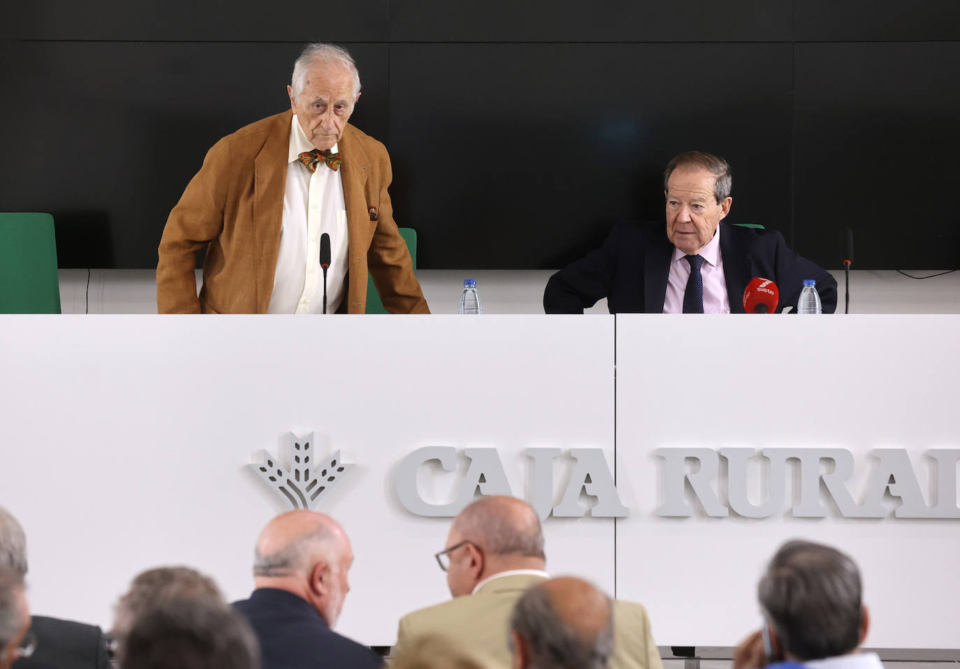 Fotos: la charla de Inocencio Arias en el Centro Cultural José Luis García Palacios