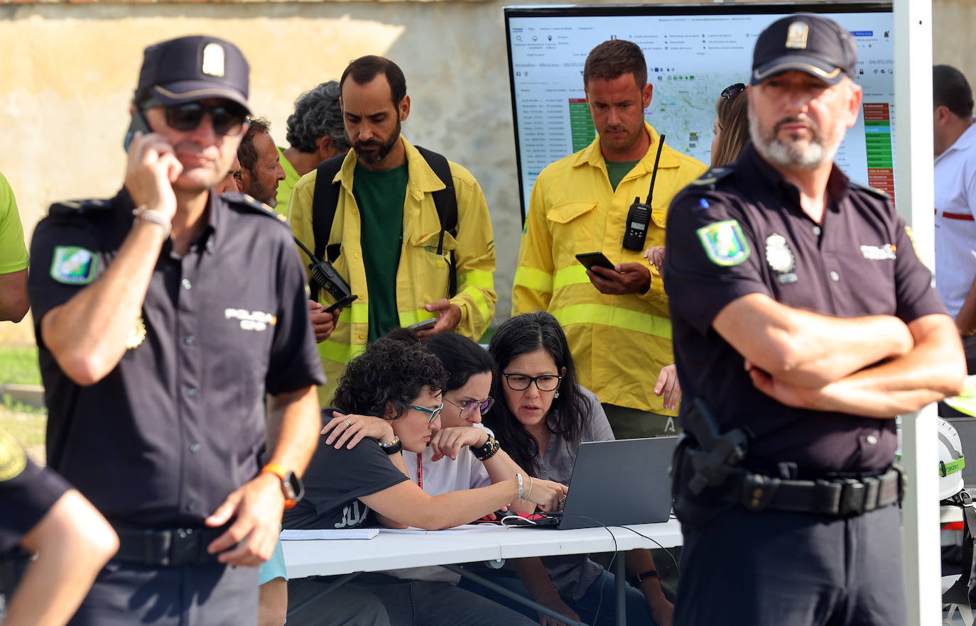 Fotos: así se dirige la lucha contra un incendio forestal en Córdoba