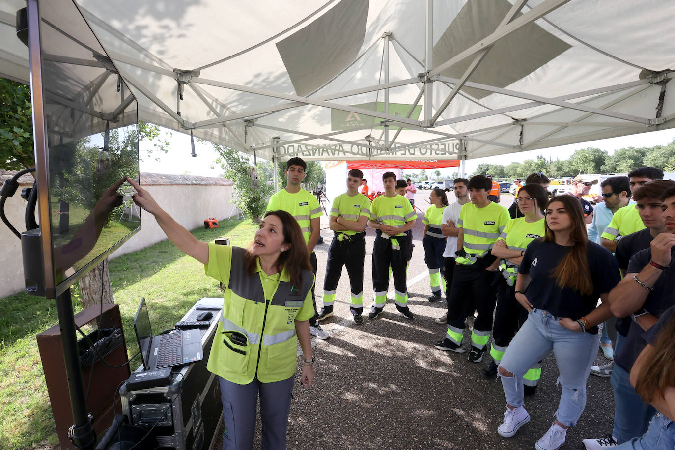 Fotos: así se dirige la lucha contra un incendio forestal en Córdoba