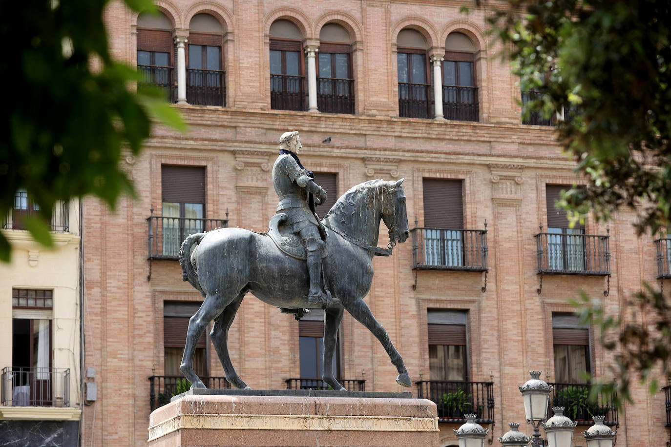 Fotos: la nueva plaza de Las Tendillas, al detalle tras cumplir 25 años