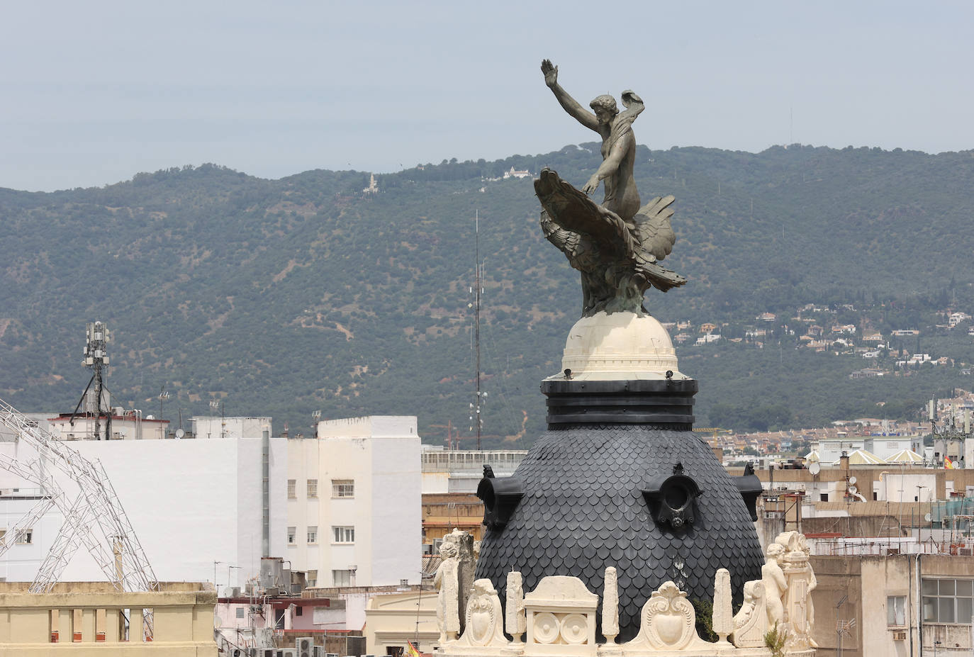 Fotos: la nueva plaza de Las Tendillas, al detalle tras cumplir 25 años