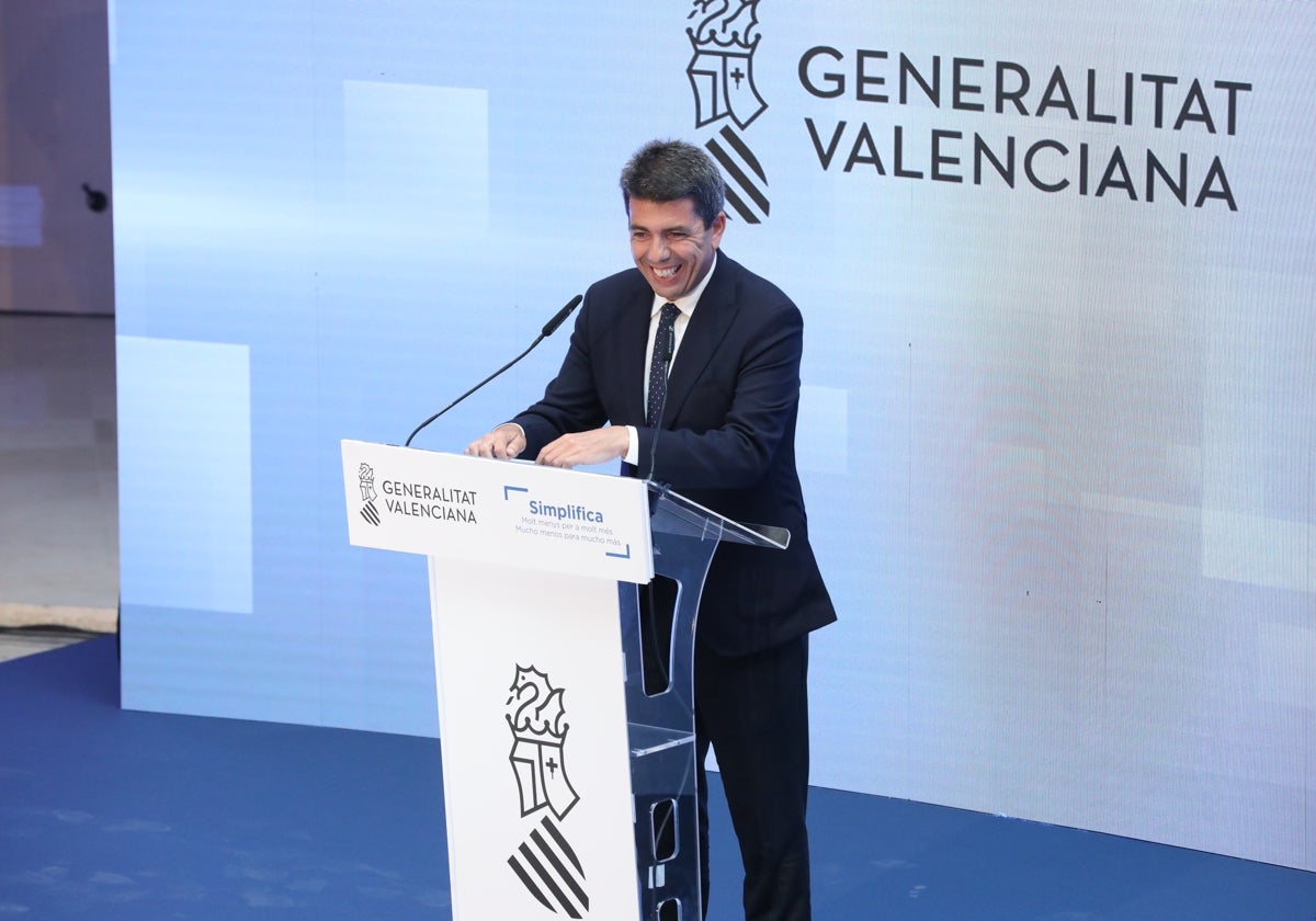 El presidente de la Generalitat Valenciana, Carlos Mazón, presenta el Plan Simplifica