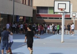 CC.OO. advierte del «desmantelamiento» de la escuela pública en el norte de Madrid, y acudirá al Defensor del Pueblo