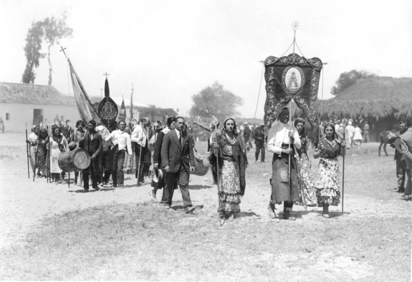 Procesión de la Virgen del Rocío. Periodo: 05/1932