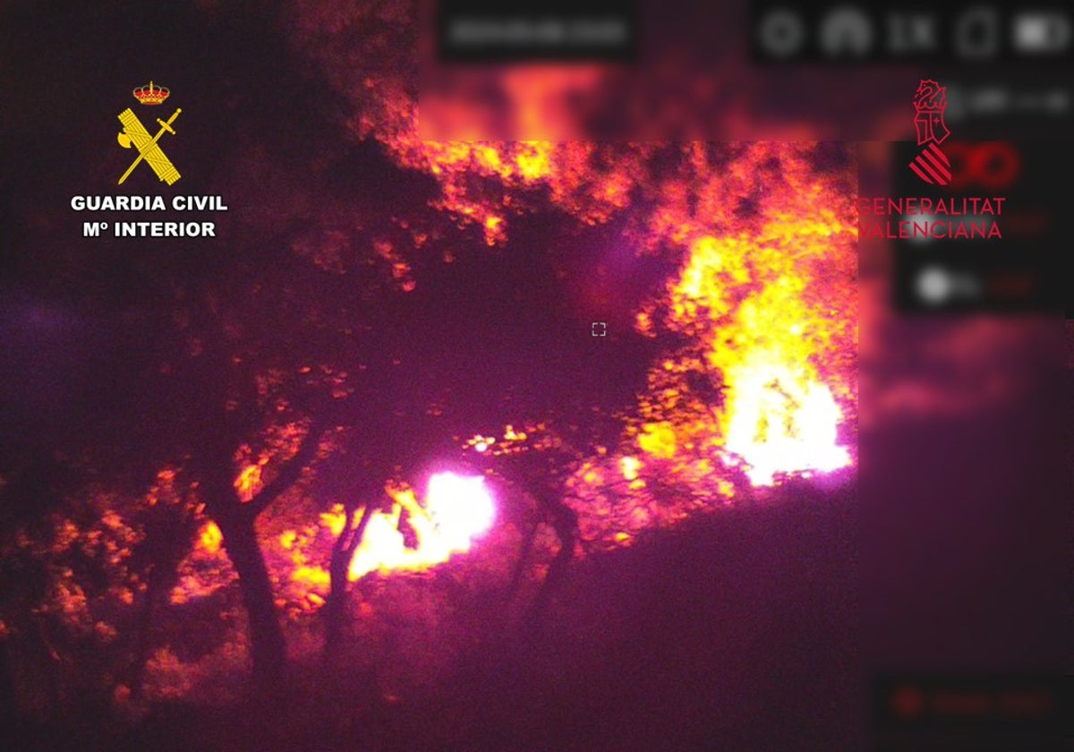 Imagen de uno de los incendios en la Sierra de la Carrasqueta (Alicante)