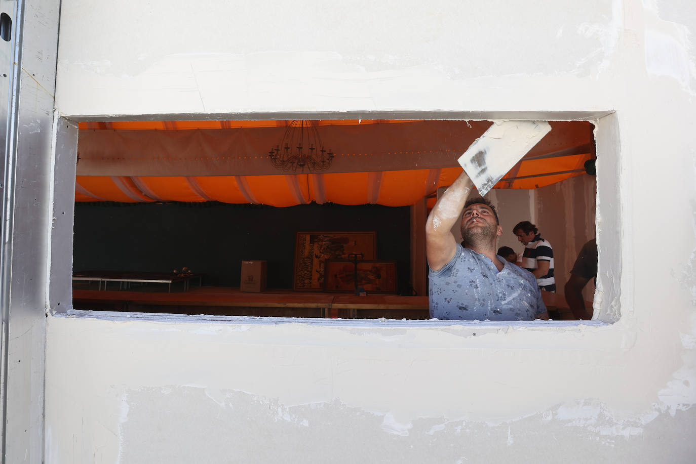 Fotos: el montaje de la Feria de Córdoba llega a los últimos toques