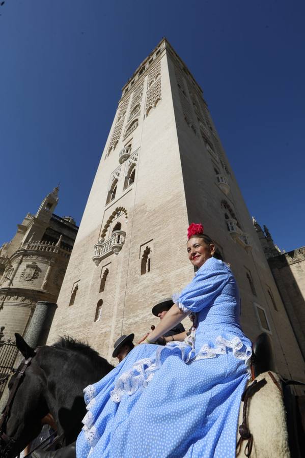 Salida de la Hermandad de Sevilla-El Salvador en su peregrinación a la Aldea del Rocío