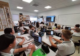 Colegios de Alicante promueven el equilibrio en el uso de internet para una educación eficiente