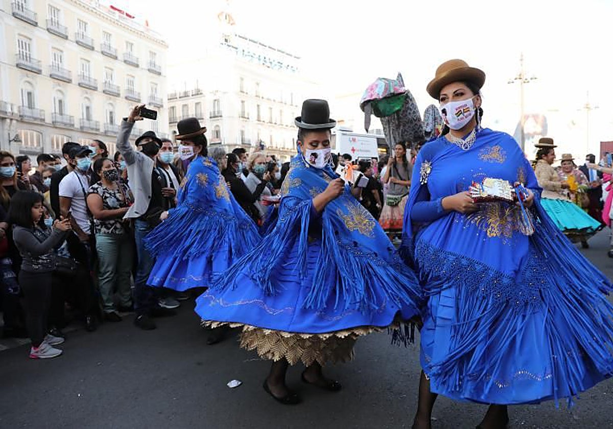 Desfile folclórico en una anterior edición de la Semana de la Hispanidad