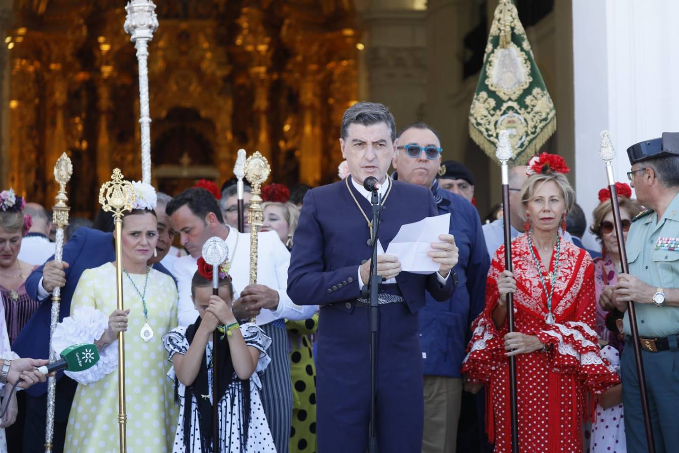 Preparativos de la hermandad Matriz de Almonte para las presentaciones del sábado