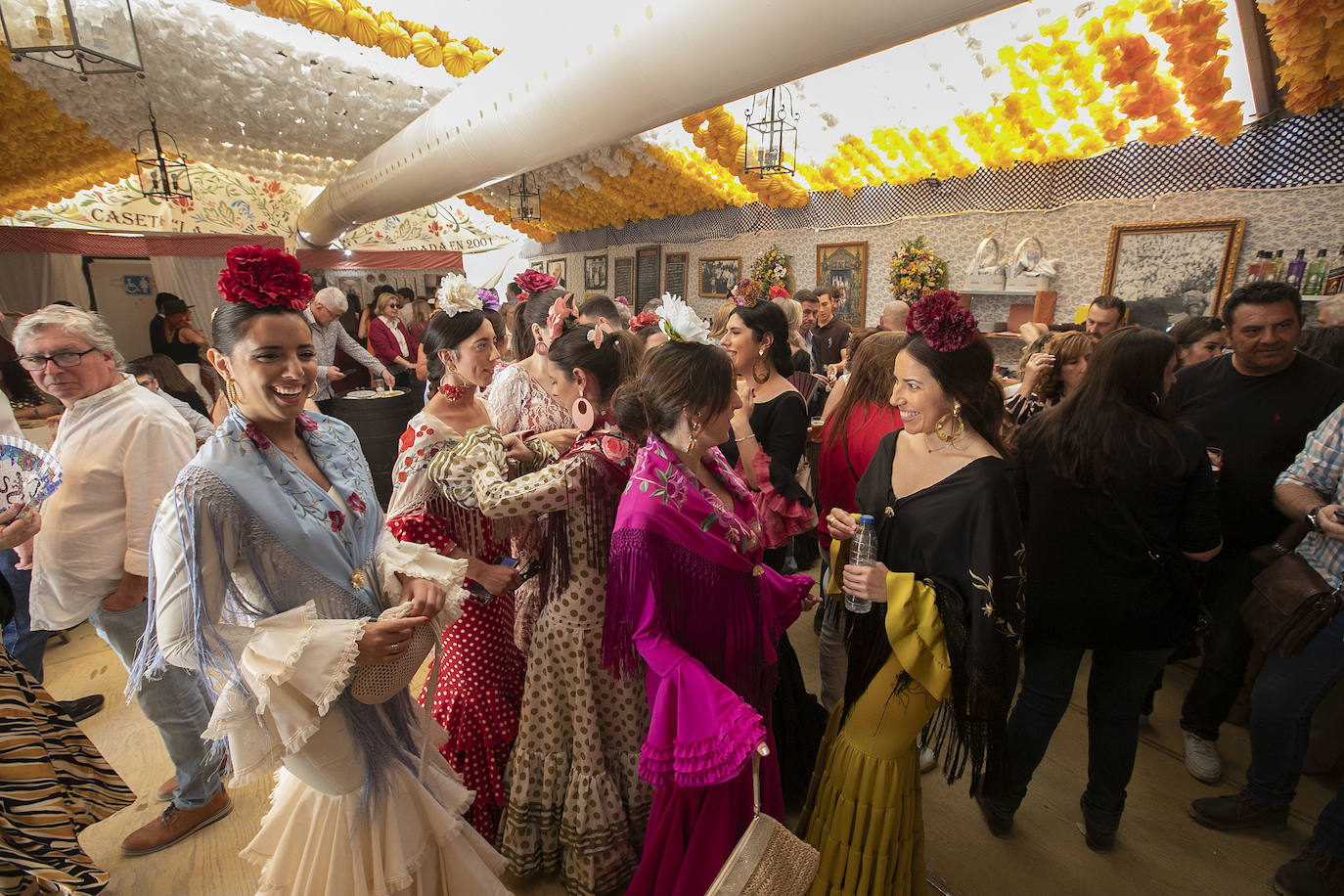 Fotos: El Arenal abarrotado en el primer sábado de la Feria de Córdoba