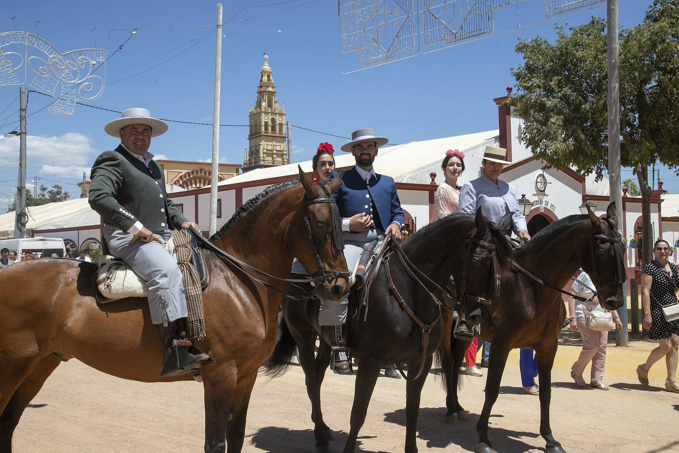 Fotos: El Arenal abarrotado en el primer sábado de la Feria de Córdoba