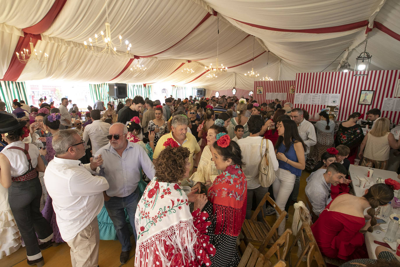 Fotos: El Arenal abarrotado en el primer sábado de la Feria de Córdoba