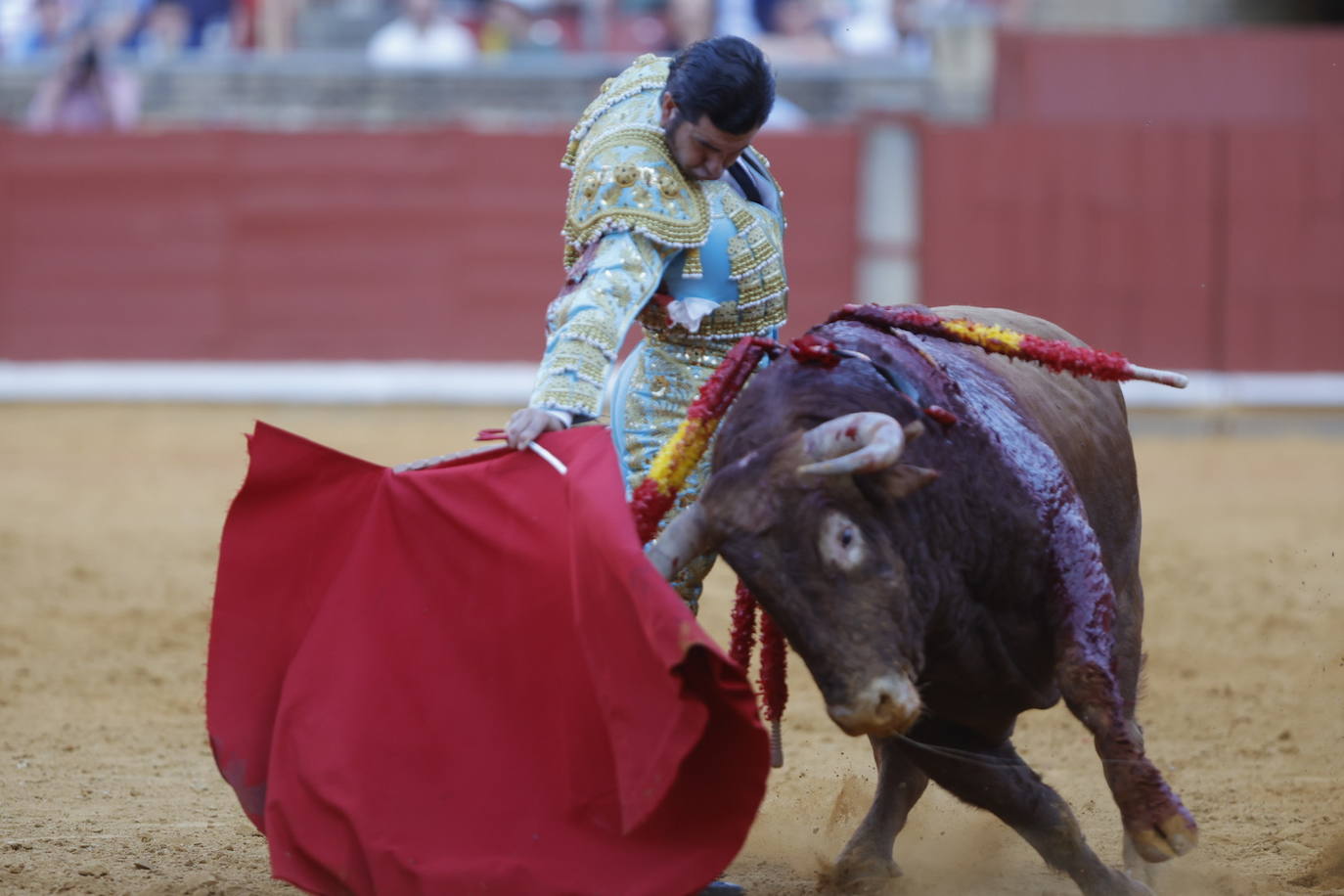 Fotos: los destellos de Ventura y Román en la primera corrida de Feria de Córdoba