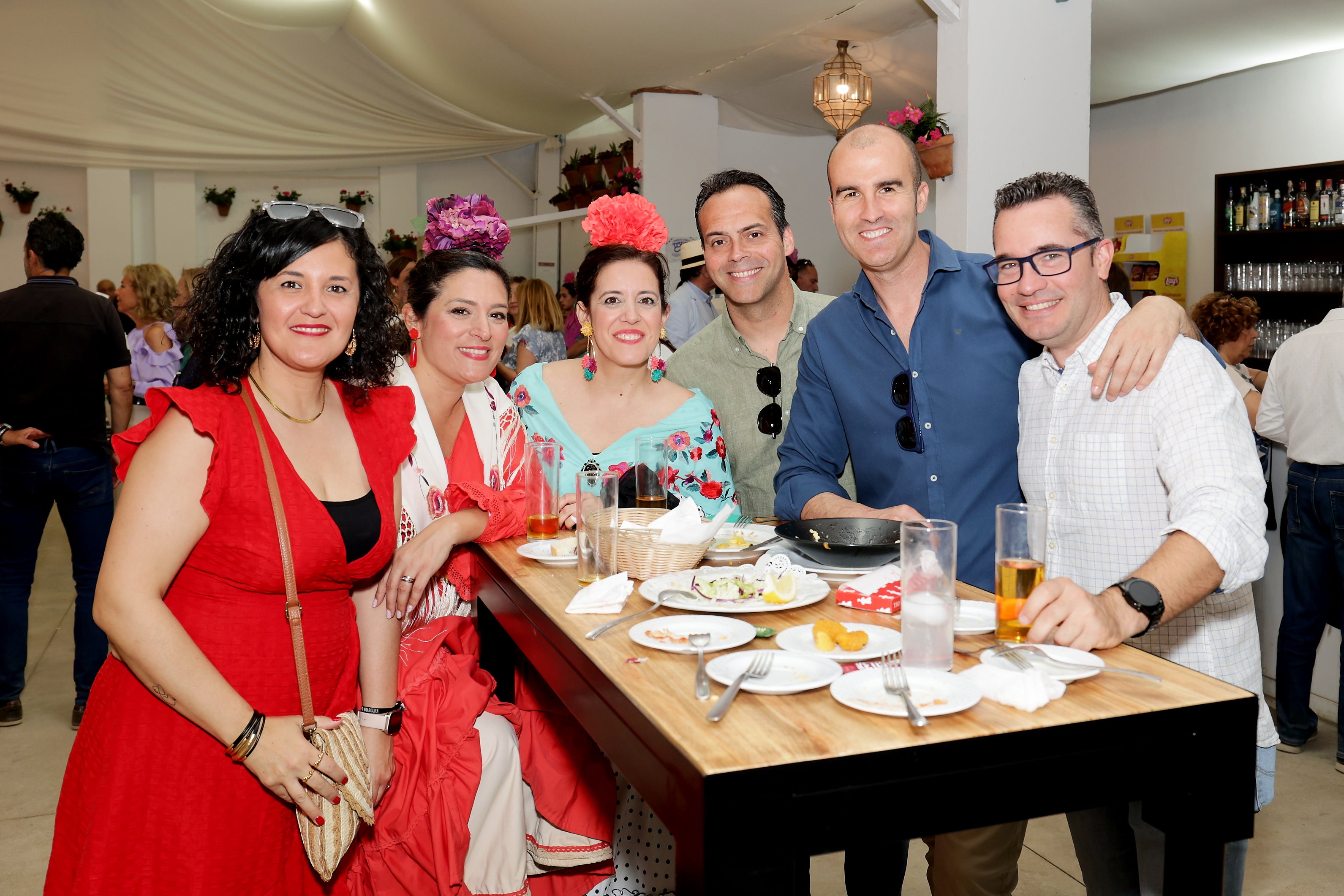 Las imágenes del ambiente en las casetas el domingo de la Feria de Córdoba (I)