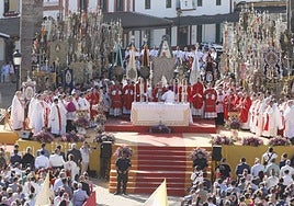 Las imágenes de la misa pontifical del Rocío 2024