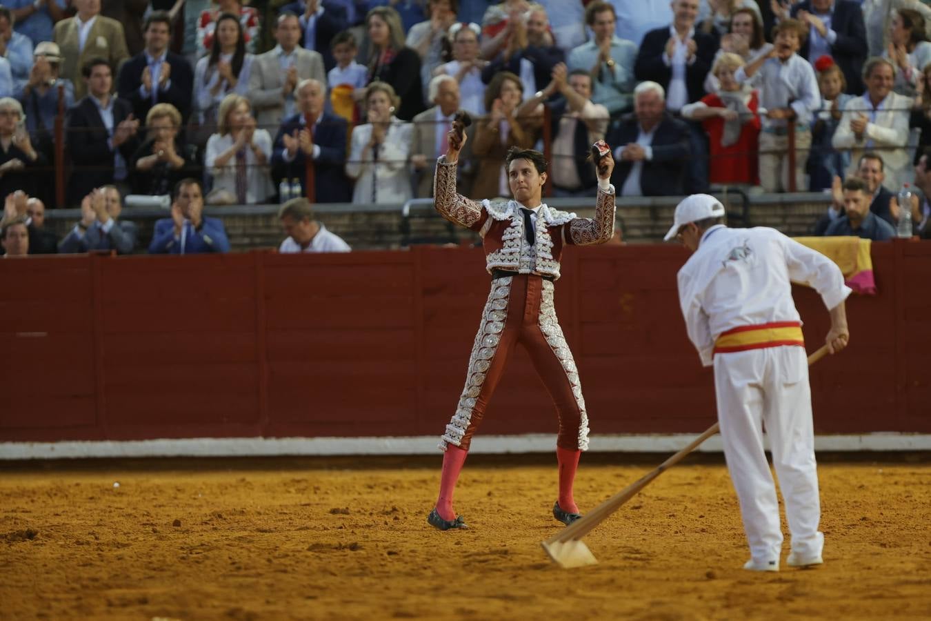 Fotos: el rotundo triunfo de Roca Rey en la última corrida de la Feria de Córdoba