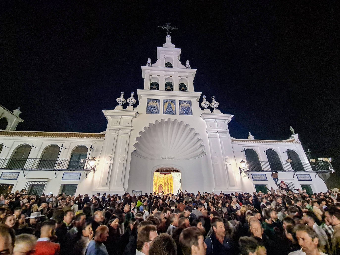 La procesión de la Virgen del Rocío 2024, en imágenes