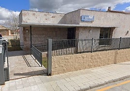 Le deja colgando la oreja derecha tras darle un mordisco en una pelea callejera en Nambroca