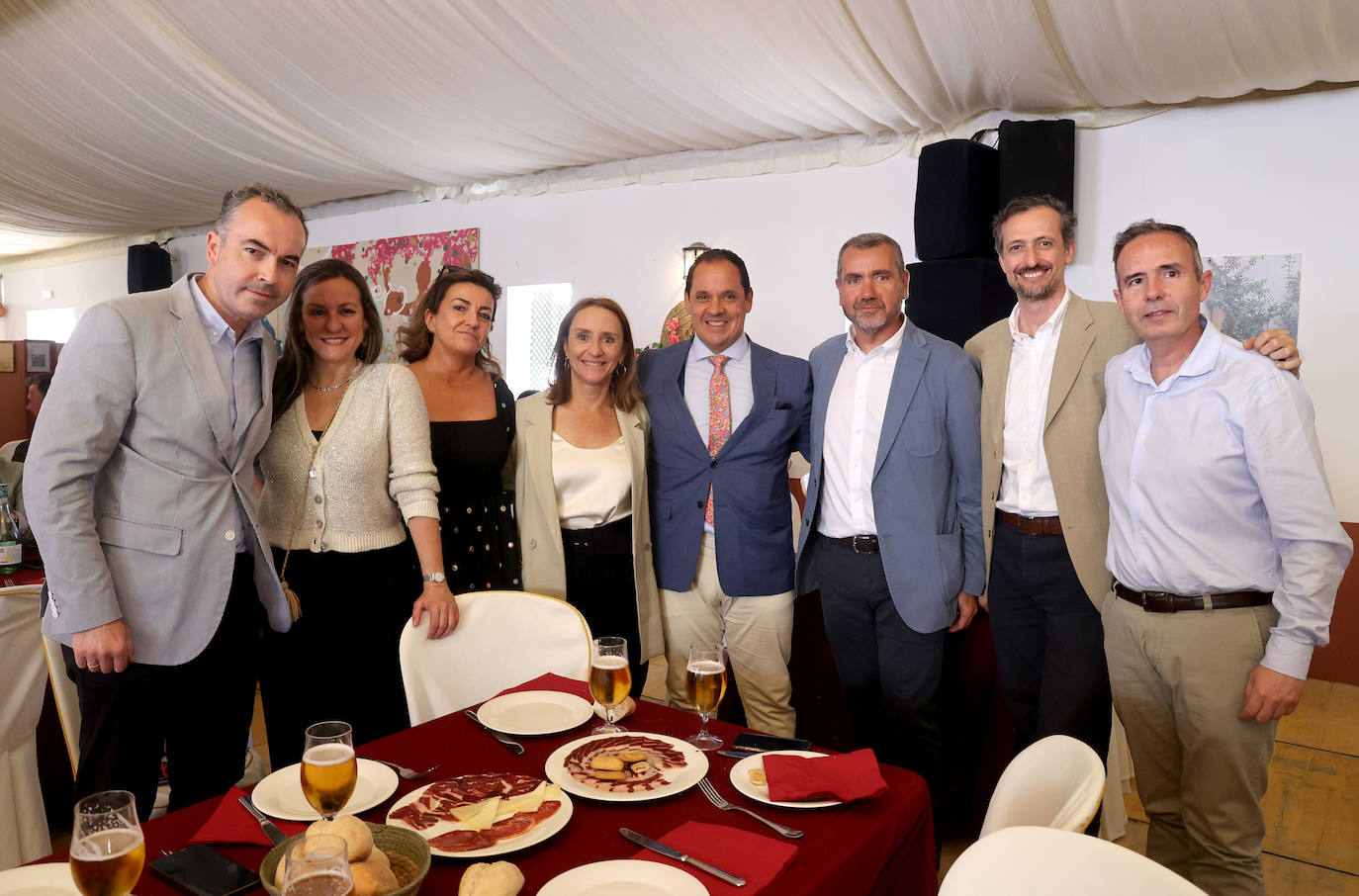 Las imágenes del ambiente en las casetas este lunes en la Feria de Córdoba (II)