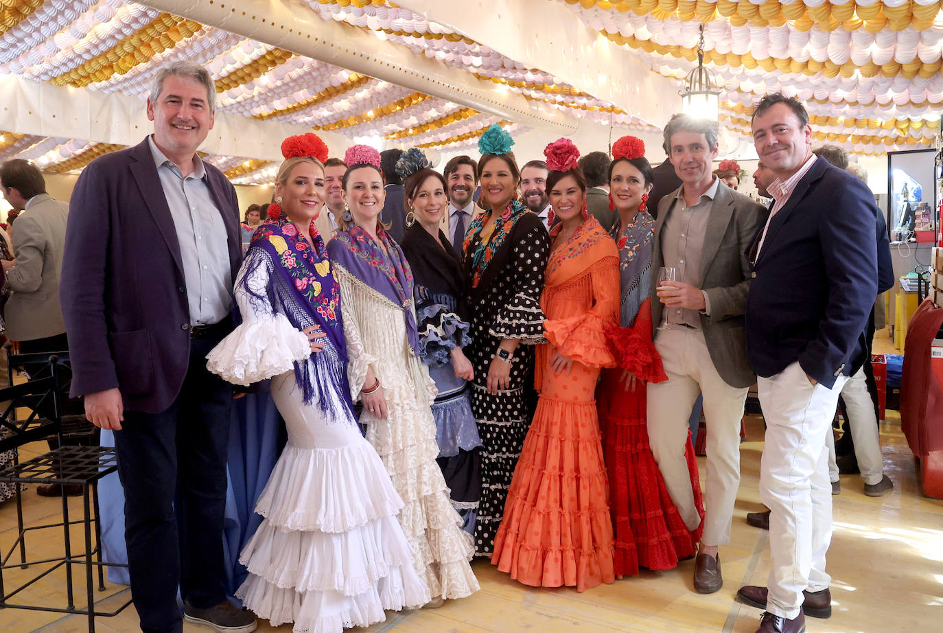 Las imágenes del ambiente en las casetas este lunes en la Feria de Córdoba (II)