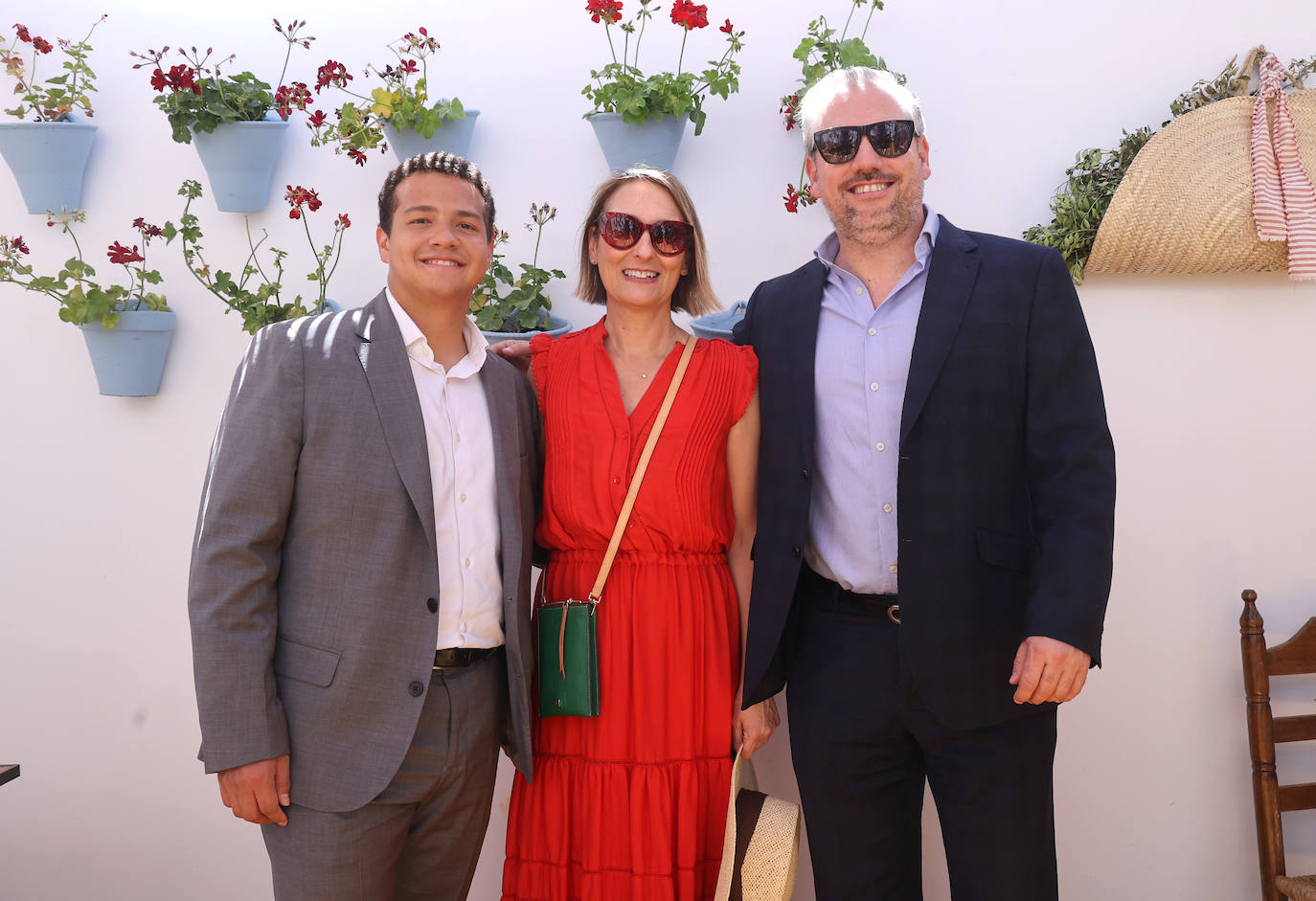 Las imágenes del ambiente en las casetas este lunes en la Feria de Córdoba (II)