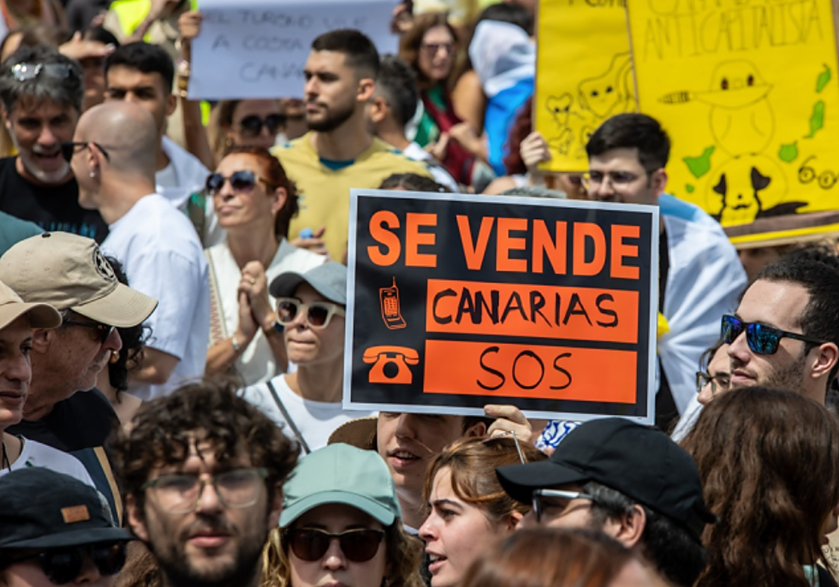 Manifestación contra el modelo turístico, a 20 de abril de 2024, en Las Palmas de Gran Canaria, Gran Canaria