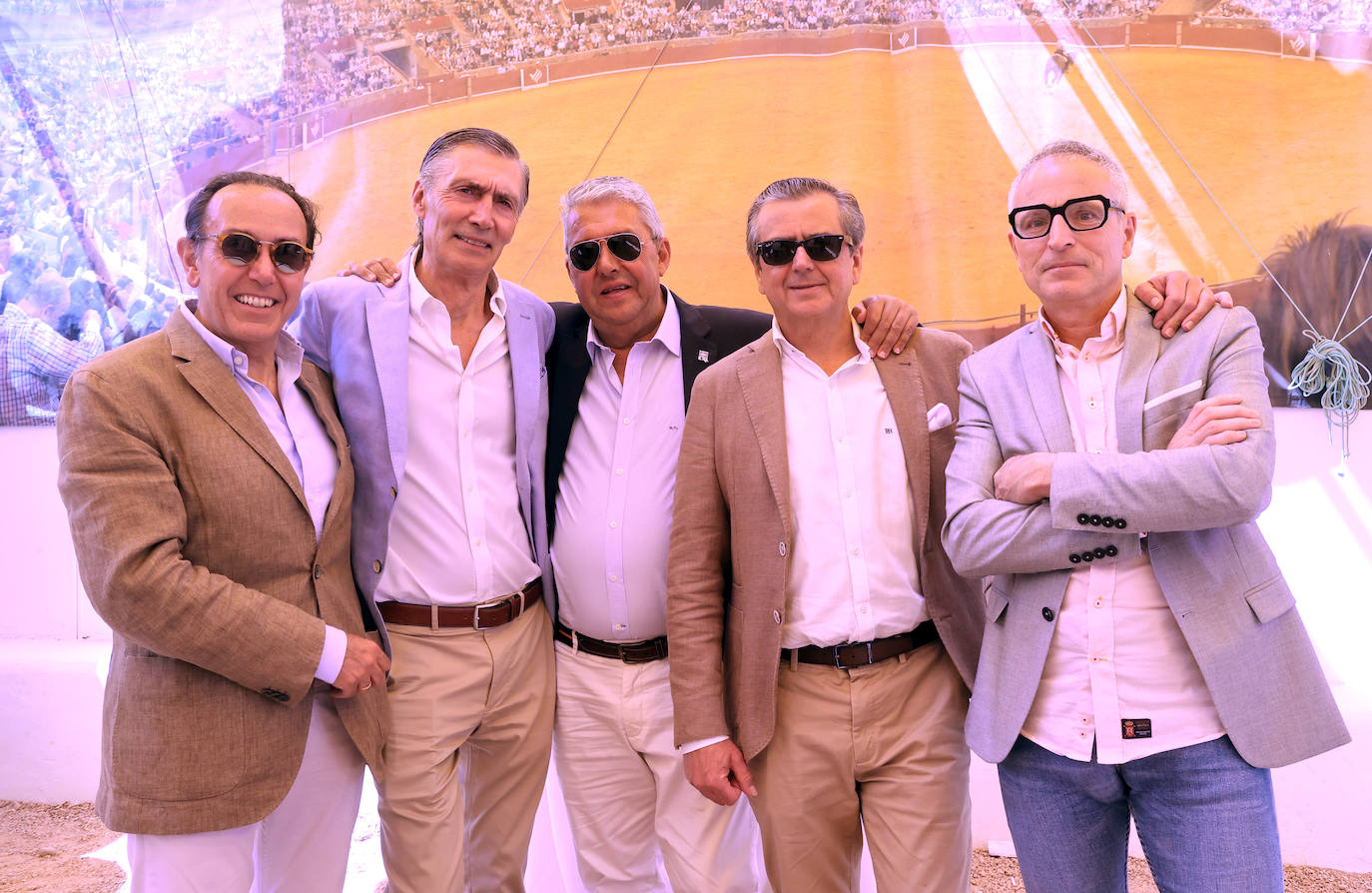 Las imágenes del ambiente en las casetas este martes en la Feria de Córdoba (I)