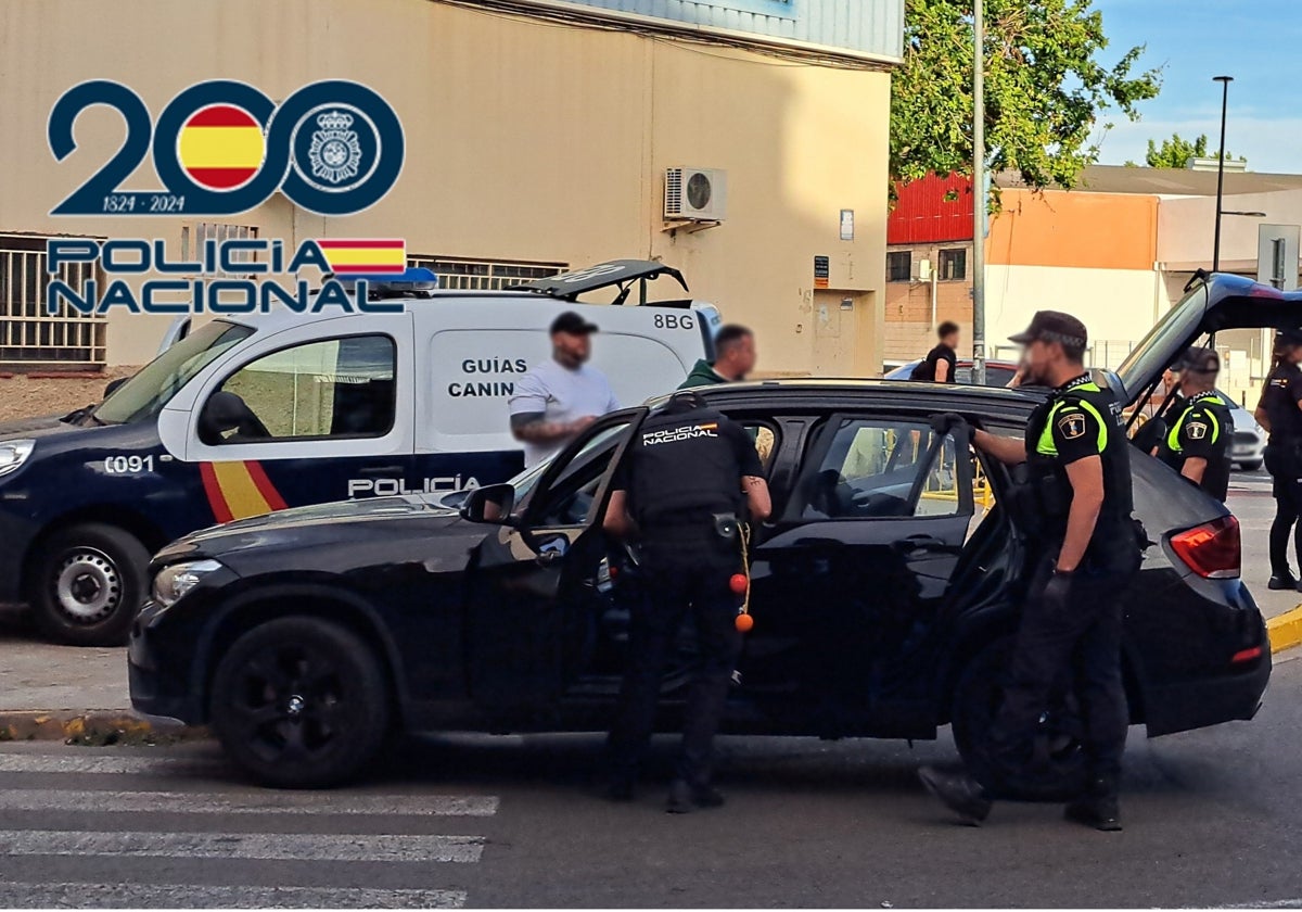 Imagen del dispositivo de la Policía Nacional en el Barrio del Cristo de Aldaia