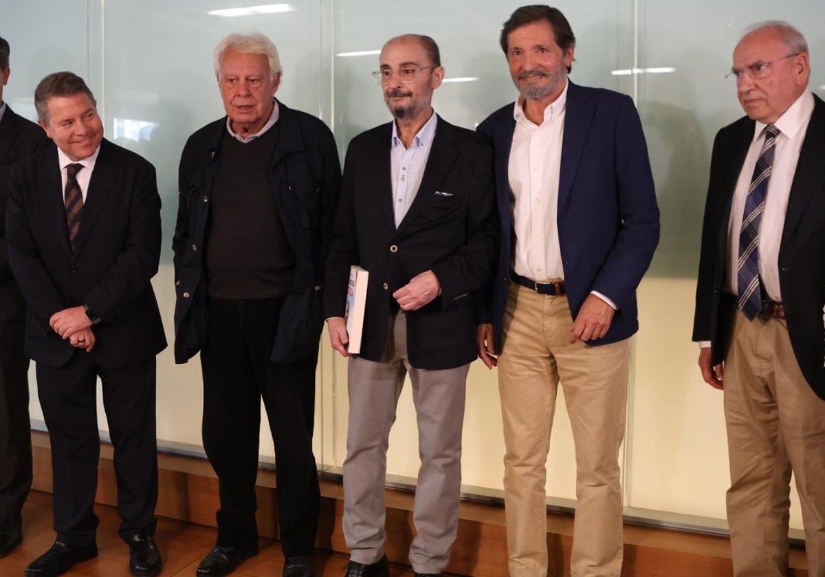 Emiliano García-Page, Felipe González, Javier Lambán, Javier Fernández y Alfonso Guerra