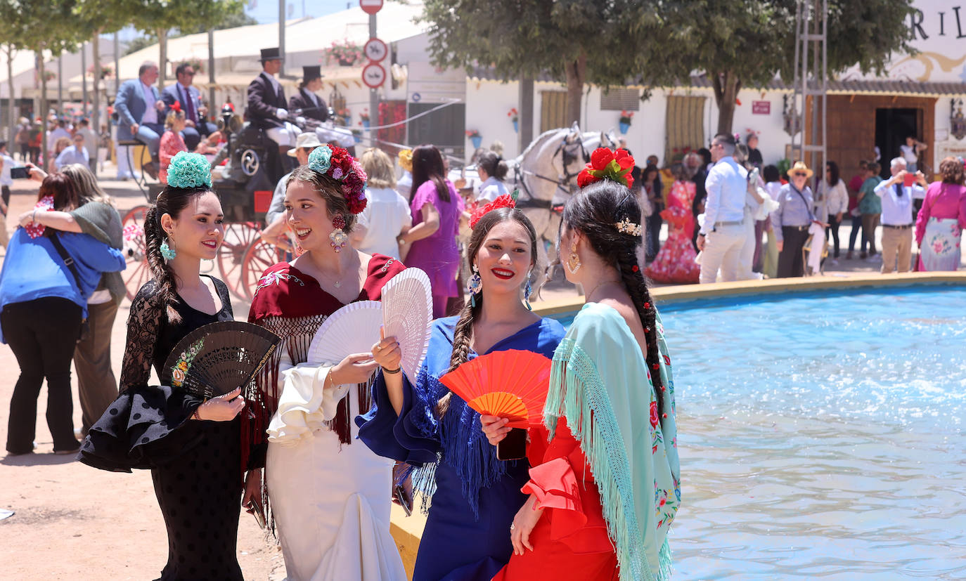 Fotos: ambiente de gala en el Arenal en el miércoles de la Feria de Córdoba