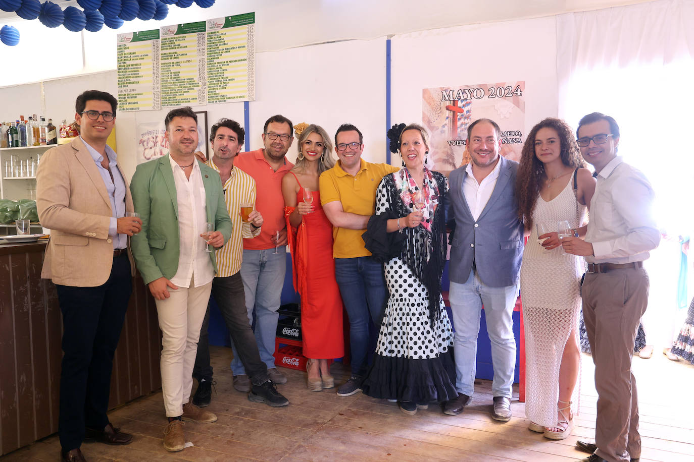 Las imágenes del ambiente en las casetas de este miércoles en la Feria de Córdoba (I)