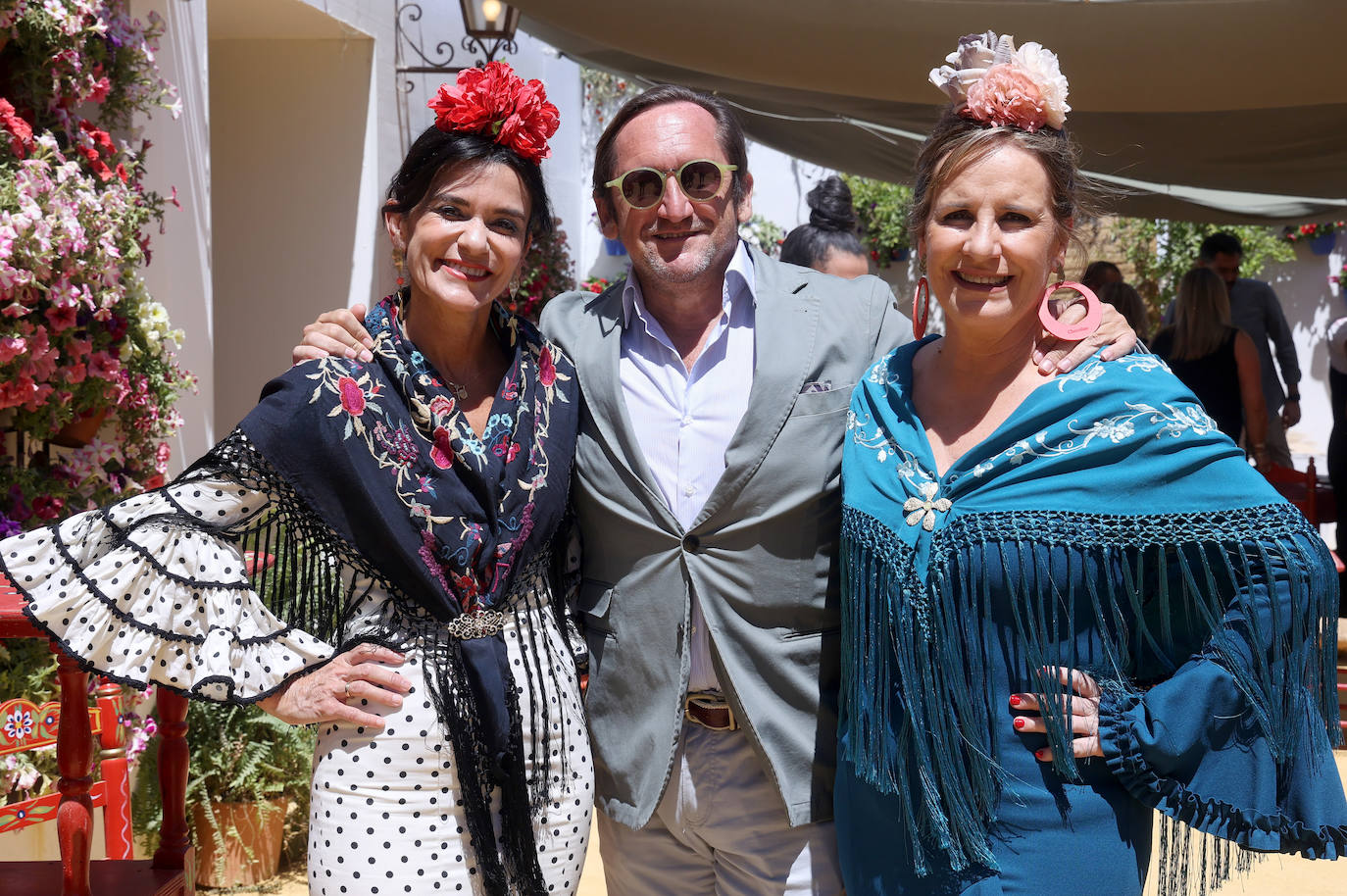 Las imágenes del ambiente en las casetas de este miércoles en la Feria de Córdoba (I)