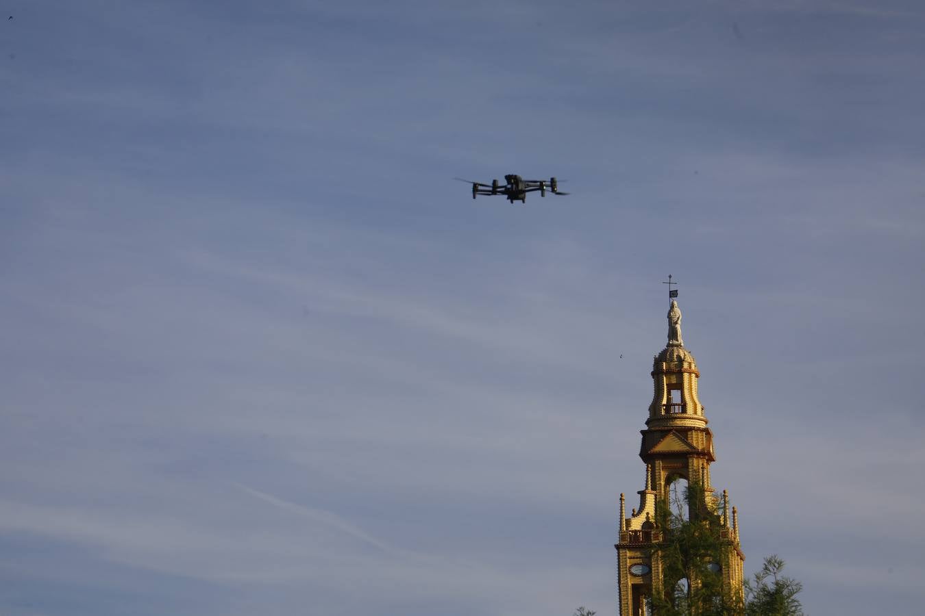 Fotos: La brillante exhibición de drones de la Policía Nacional en la Feria de Córdoba