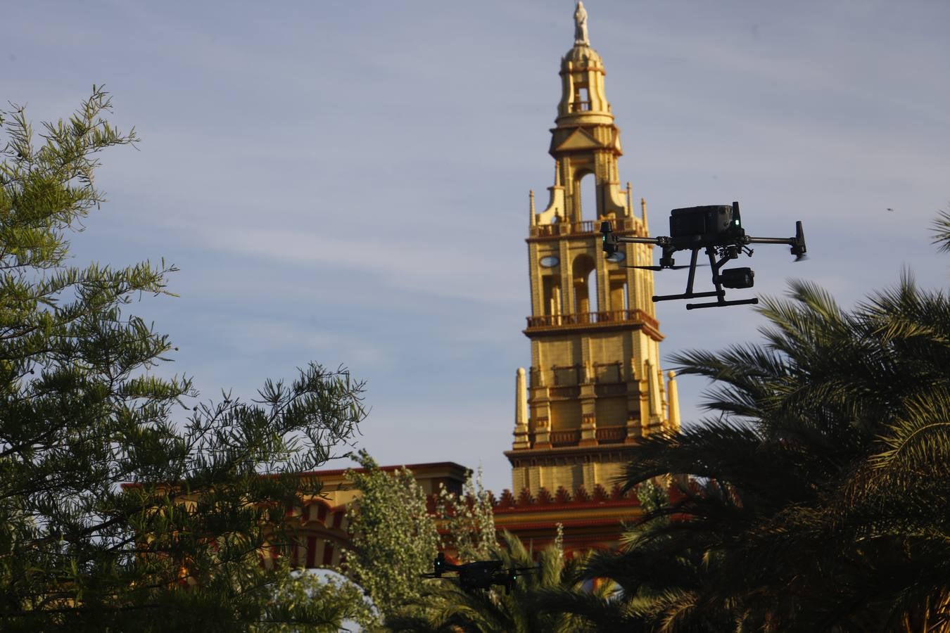 Fotos: La brillante exhibición de drones de la Policía Nacional en la Feria de Córdoba