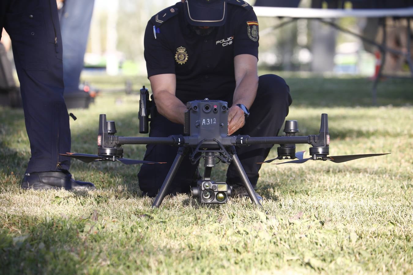 Fotos: La brillante exhibición de drones de la Policía Nacional en la Feria de Córdoba