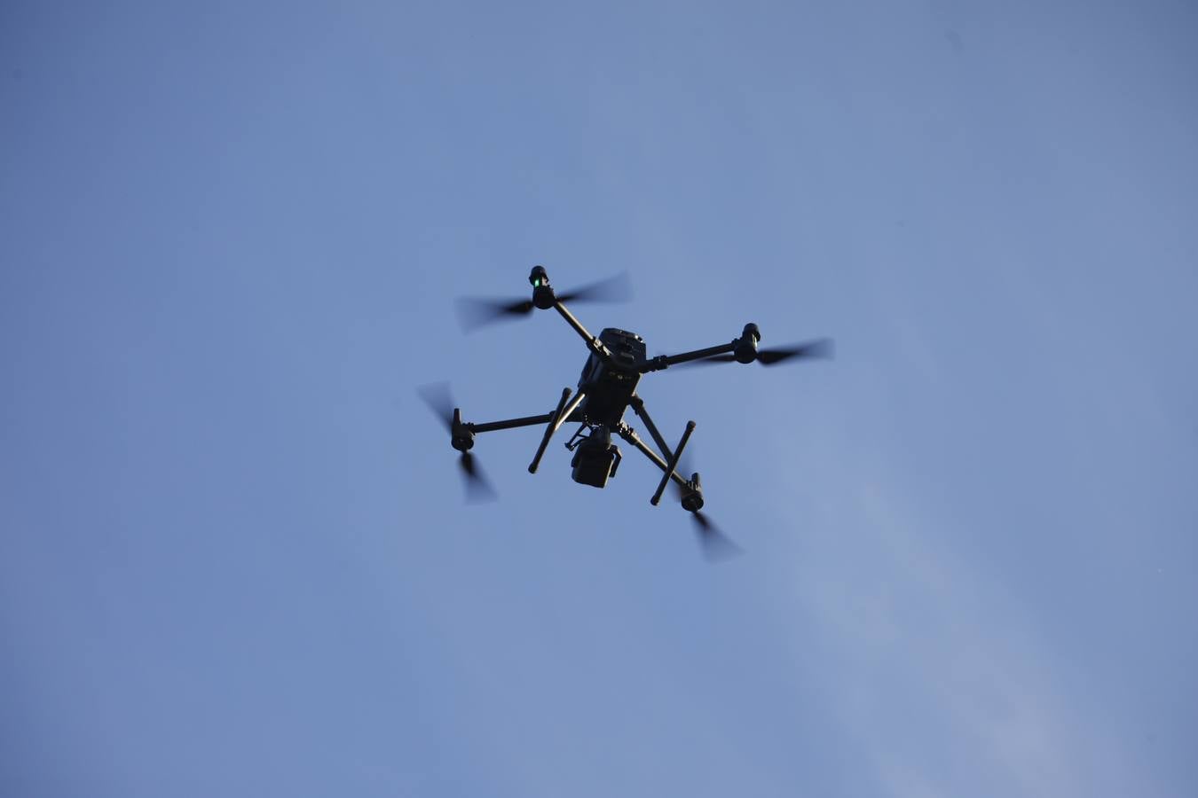 Fotos: La brillante exhibición de drones de la Policía Nacional en la Feria de Córdoba