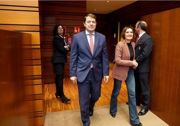 La petición de una EBAU única «por justicia» sale adelante en las Cortes con la abstención del PSOE