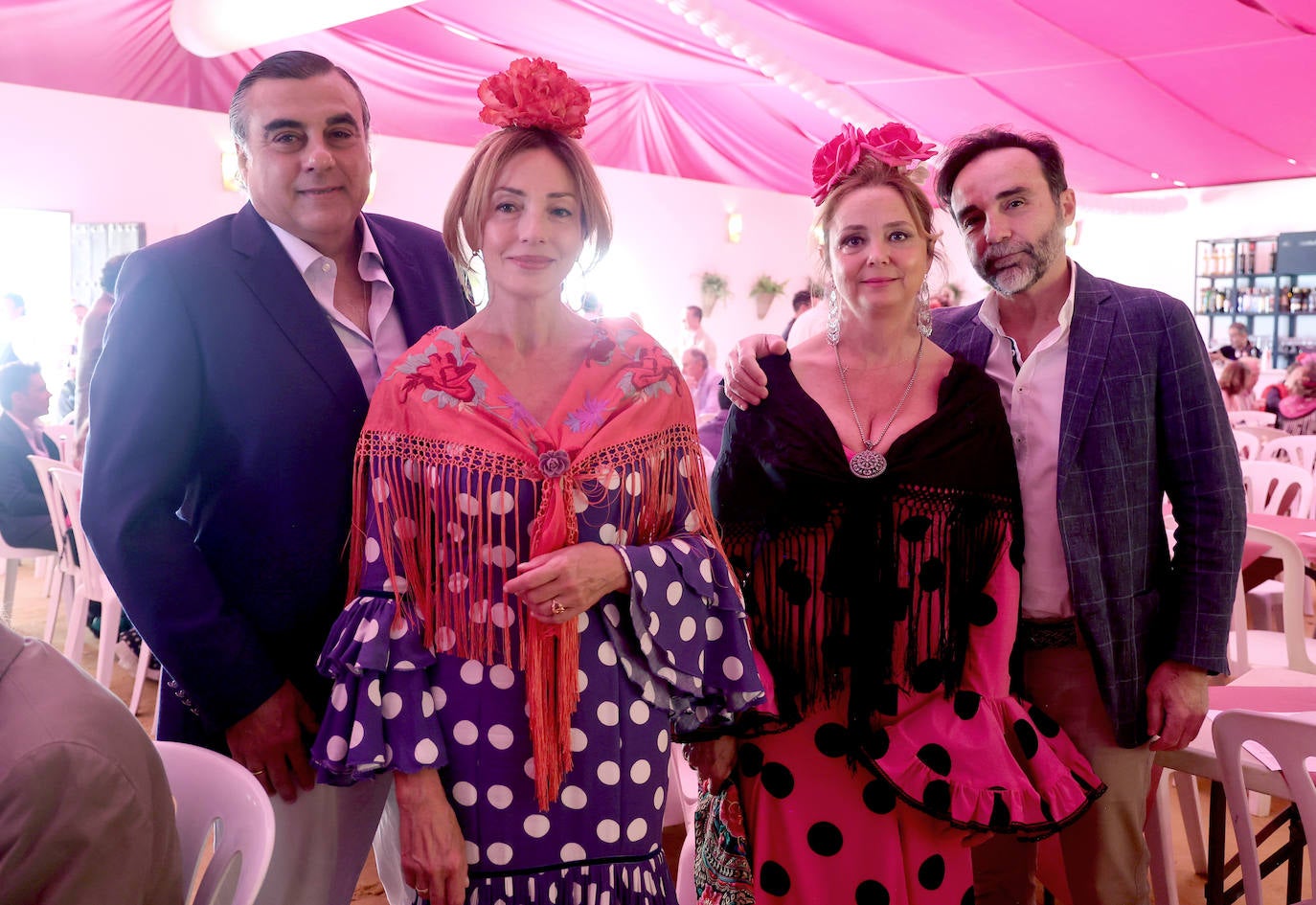 Las imágenes del ambiente en las casetas este miércoles en la Feria de Córdoba (II)