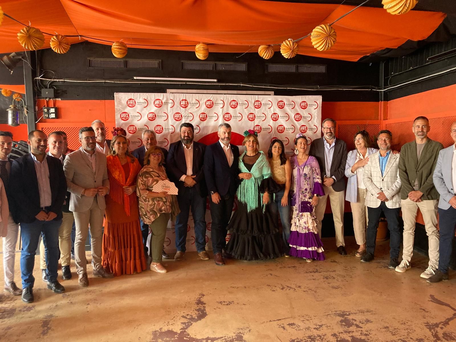 Las imágenes del ambiente en las casetas este miércoles en la Feria de Córdoba (II)