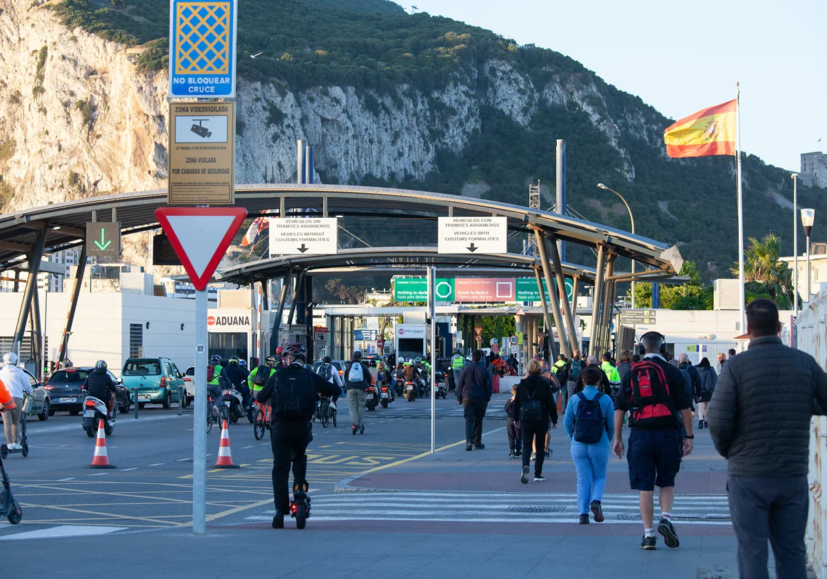 Imagen del acceso a la Aduana que separa La Línea de la Concepción y Gibraltar