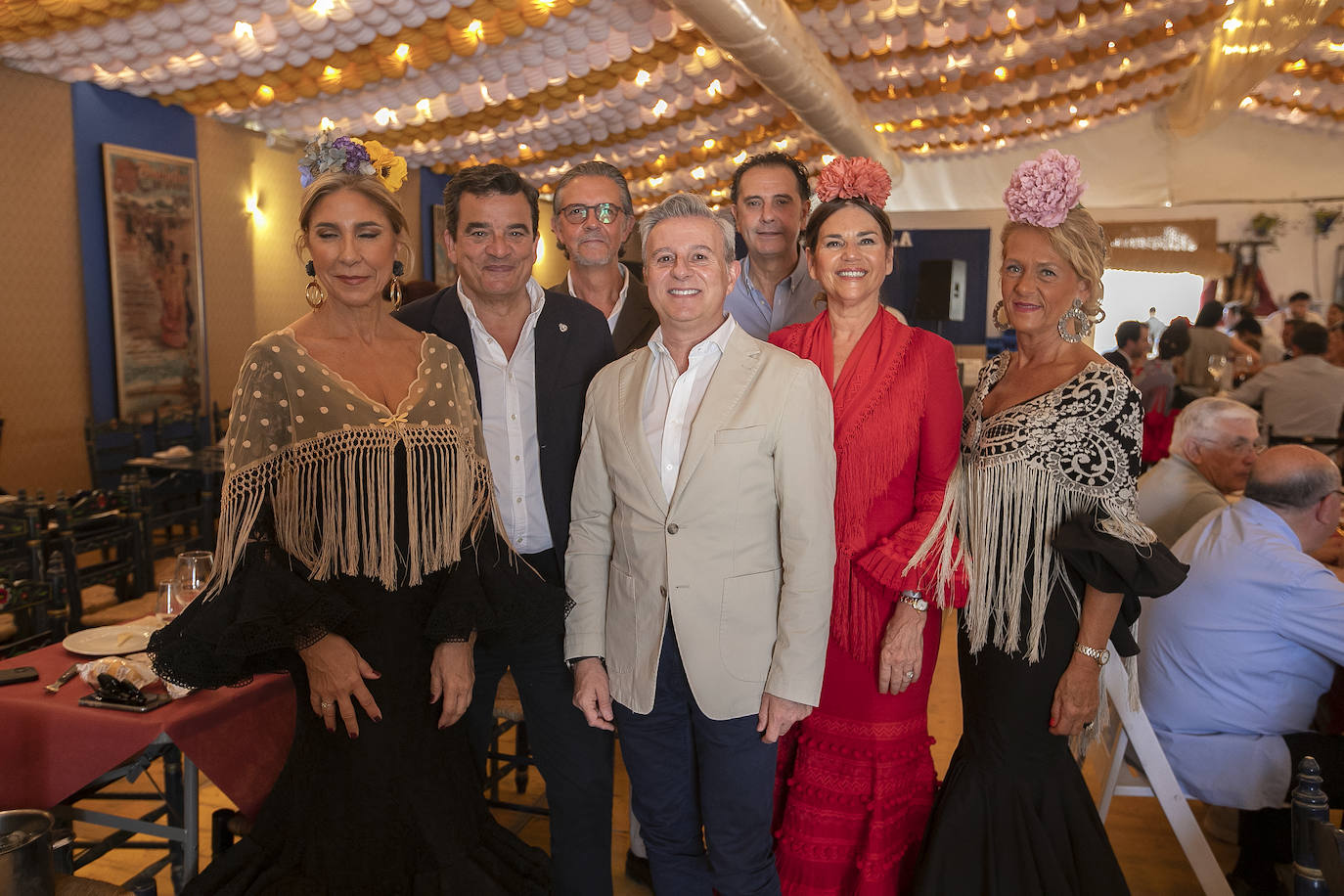 Las imágenes del ambiente en las casetas el jueves de la Feria de Córdoba (I)