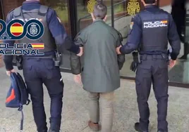 Detenido un atracador de bancos que amenazaba a los empleados con supuestos explosivos en su chaqueta
