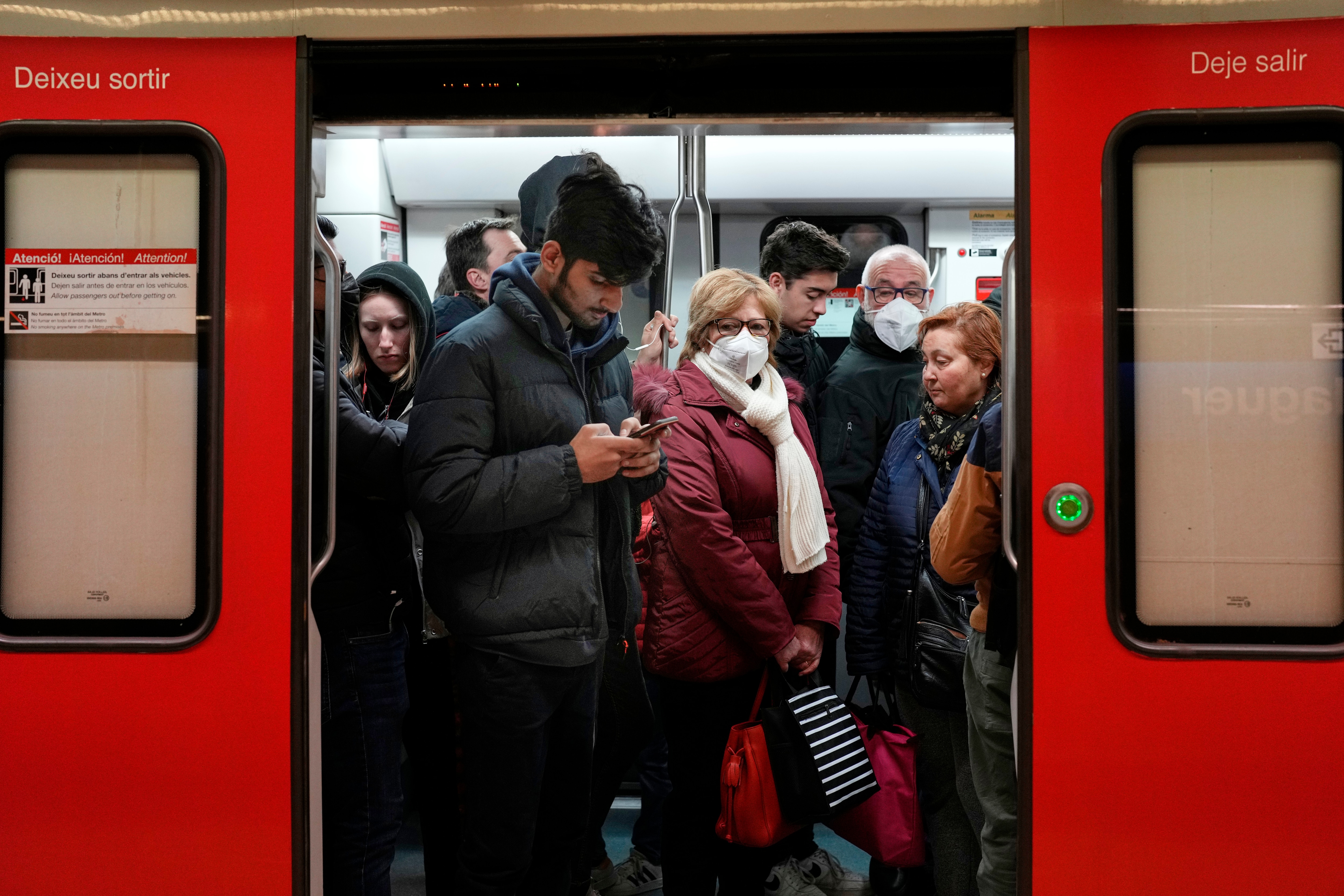 Cuánto dinero cobra un conductor de Metro de Barcelona: este es el sueldo que gana un maquinista al mes